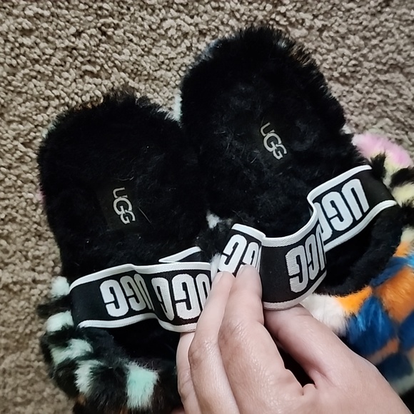 Ugg slippers - Picture 2 of 5